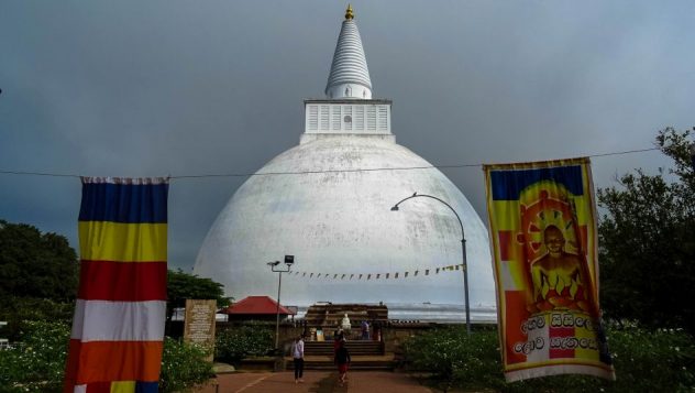 Prorider Trip Sri Lanka Beauty Anuradhapura (mirisaveti Stupa) Buddha