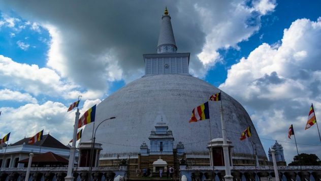 Prorider Trip Sri Lanka Beauty Anuradhapura (ruwanwelisaya) Stupa Buddha